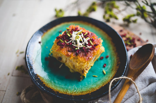 Saffron Chicken Rice Cake "Tah Cheen"